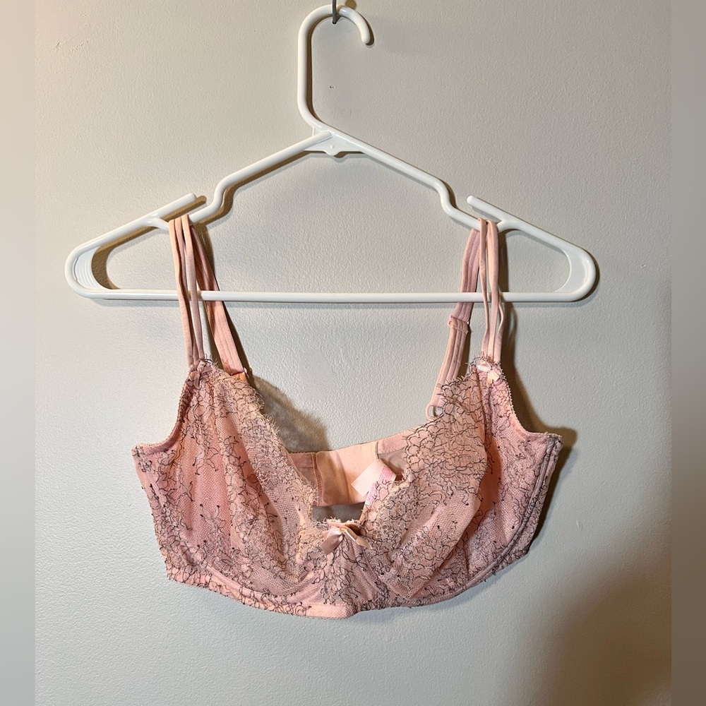 Victoria's Secret Pink Lace Underwire Bra